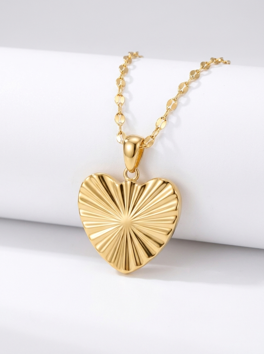 Radiant Heart pendant — LCP