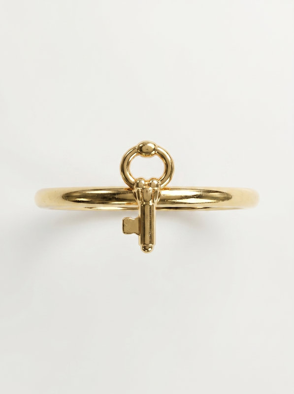 Bowtie Teddy Bear Gold Ring — Top View